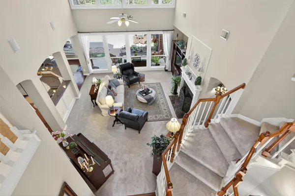 $899,000 | 19 Baylark Place, The Woodlands, TX 77382