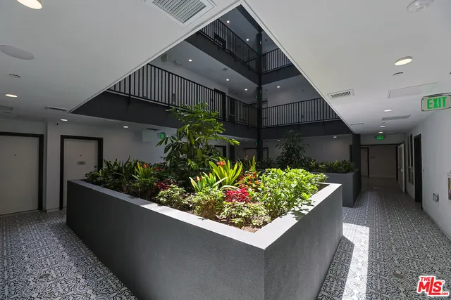 $3,700 | 1037 Dewey Avenue, Unit 604, Los Angeles, CA 90006