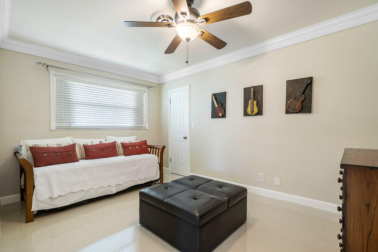 24 Burning Tree Lane Boca Raton, FL 33431 - Photo 7 of 10 4