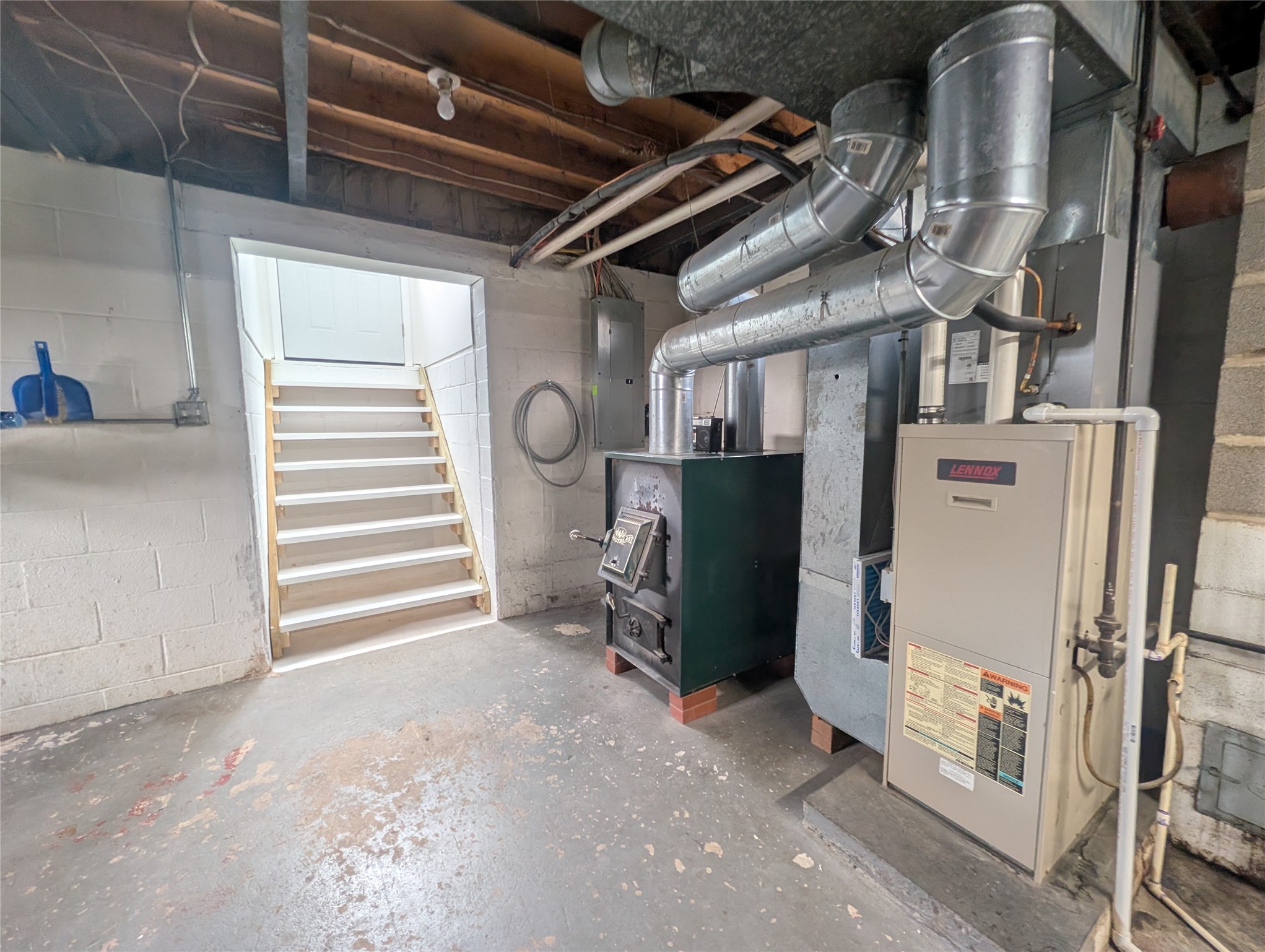 10135 Sampson Road Erie, PA 16509 - Photo 15 of 24 Gallery Image 15