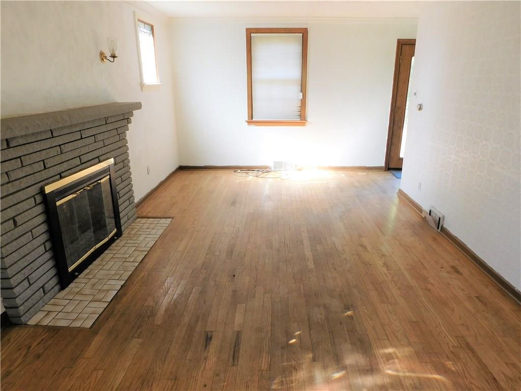 317 Duff Road Pittsburgh, PA 15235 - Photo 3 of 25 Gallery Image 3