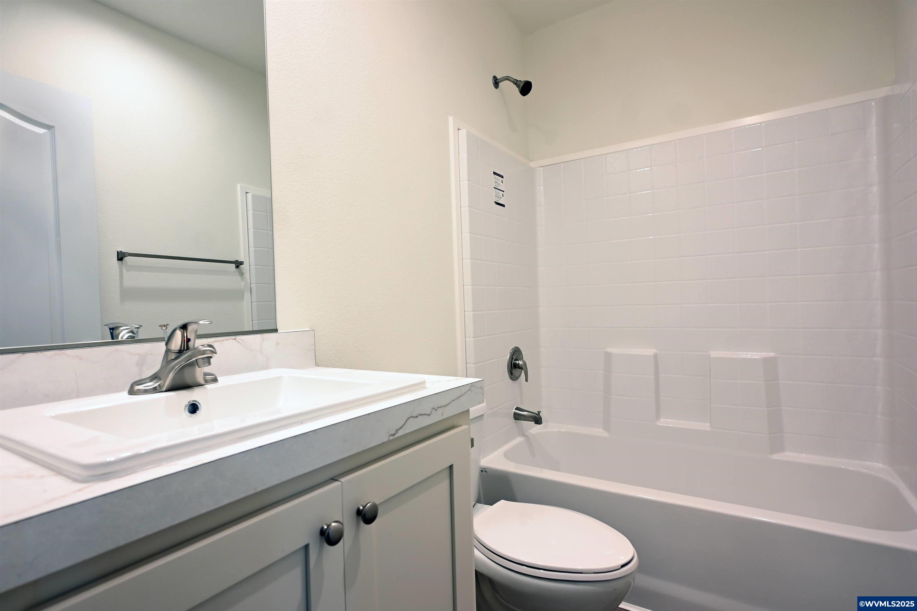 4995 Southeast Sunnyside ( Road, Unit W33 Salem, OR 97302 - Photo 10 of 26 Gallery Image 10