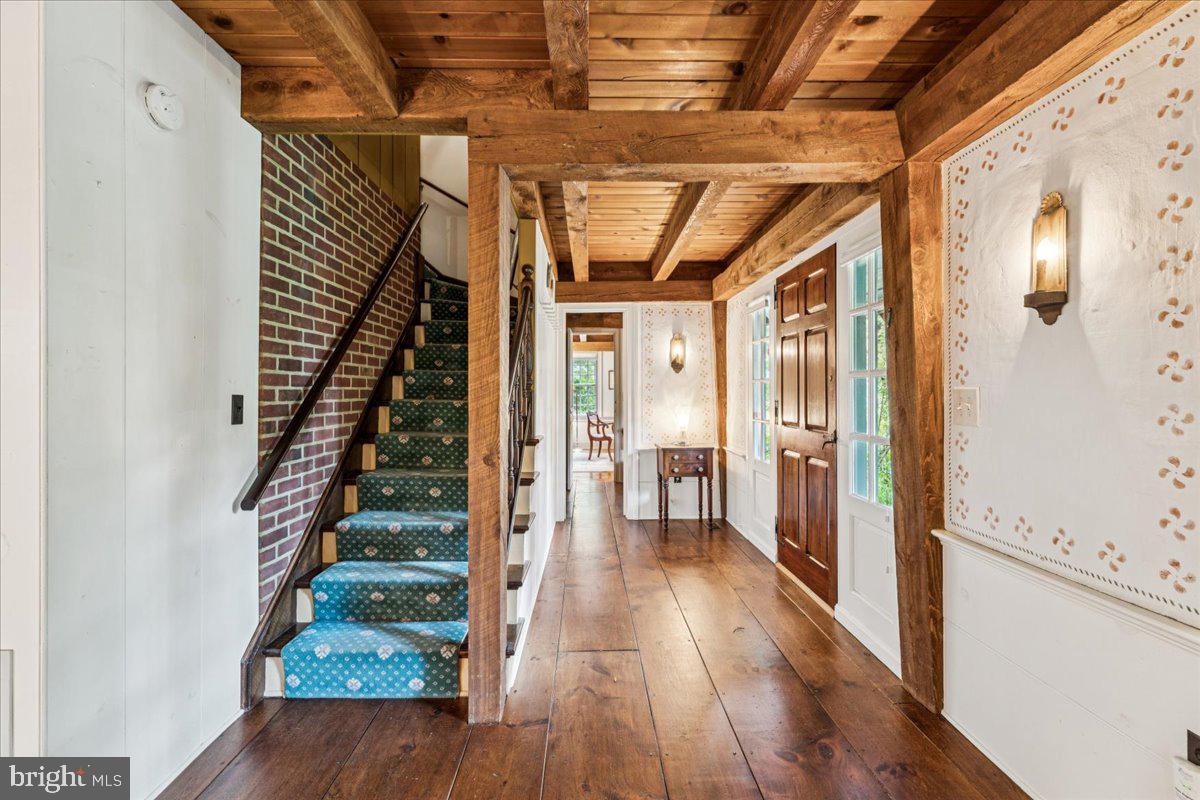 356 Broadview Lane Annapolis, MD 21401 - Photo 14 of 48 a view of entryway with wooden floor