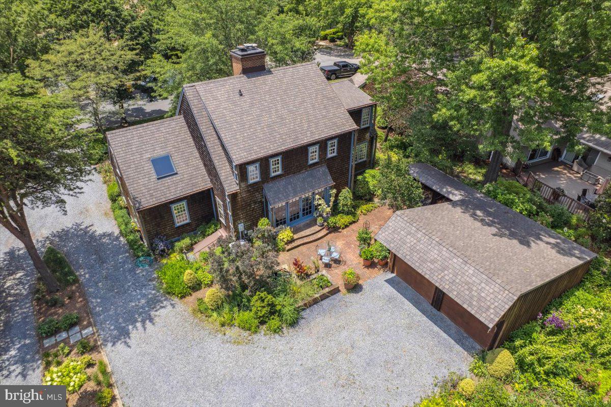 356 Broadview Lane Annapolis, MD 21401 - Photo 3 of 48 an aerial view of a house with a yard and sitting area