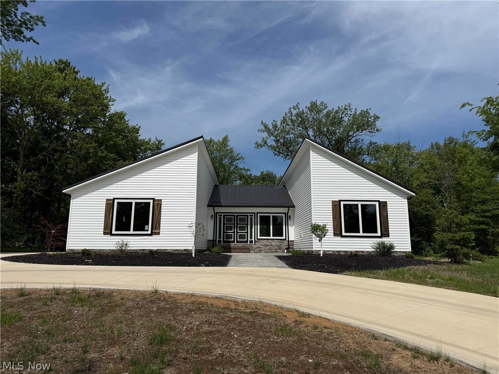 3940 Ellendale Road Moreland Hills, OH 44022 - Photo 1 of 36