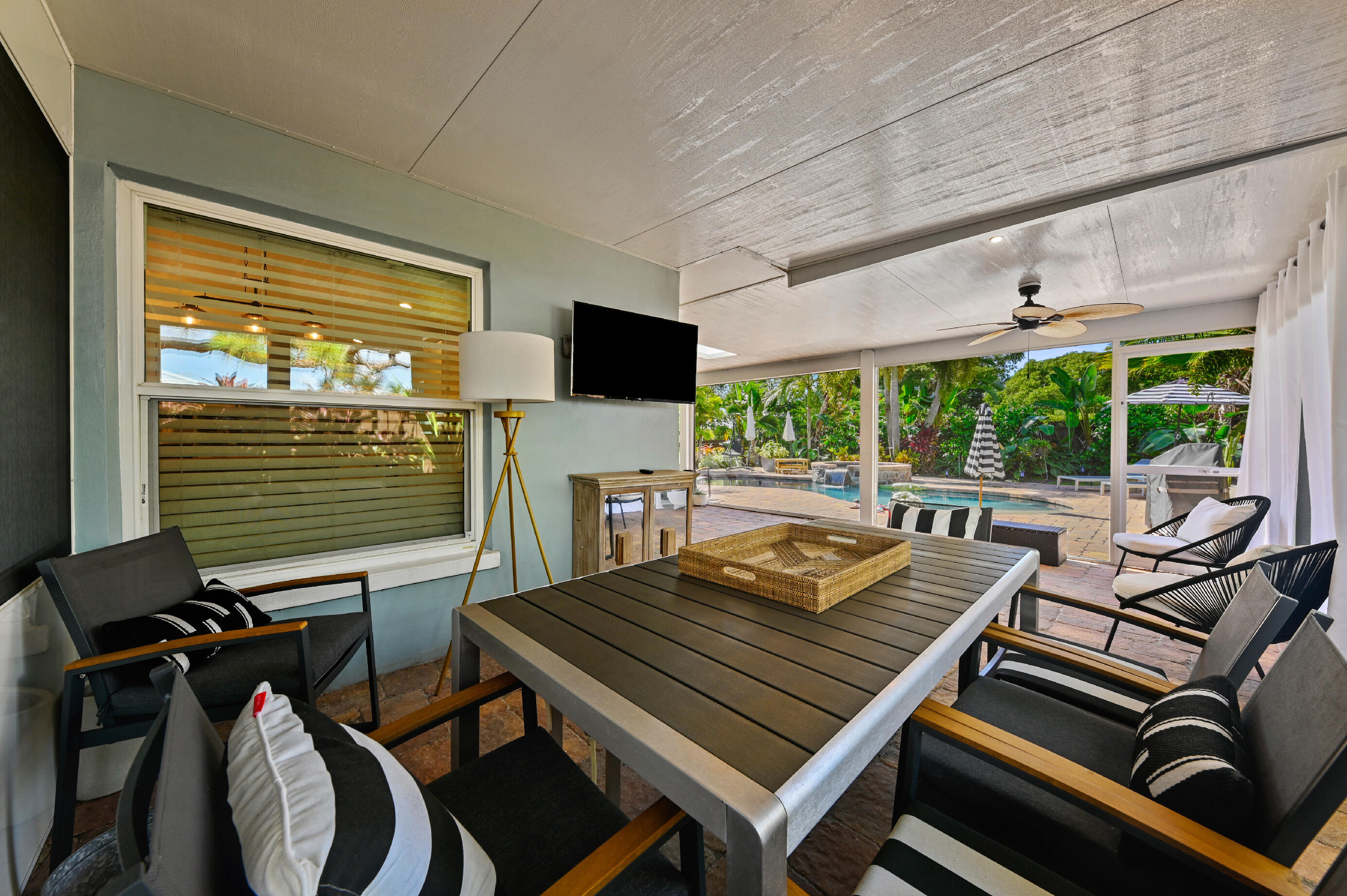 600 Mission Hill Road Boynton Beach, FL 33435 - Photo 31 of 42 a view of a patio with wooden floor