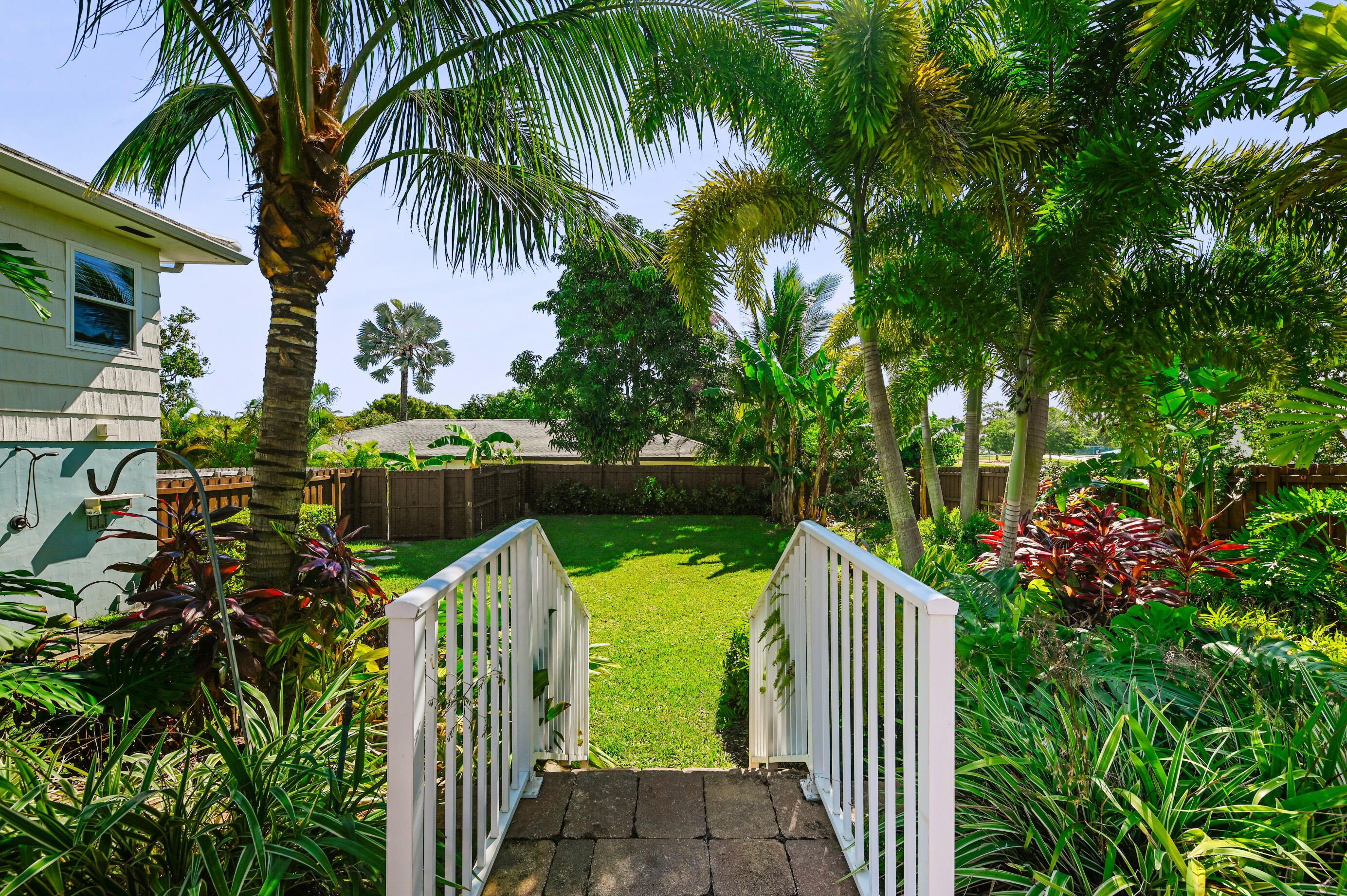 600 Mission Hill Road Boynton Beach, FL 33435 - Photo 37 of 42