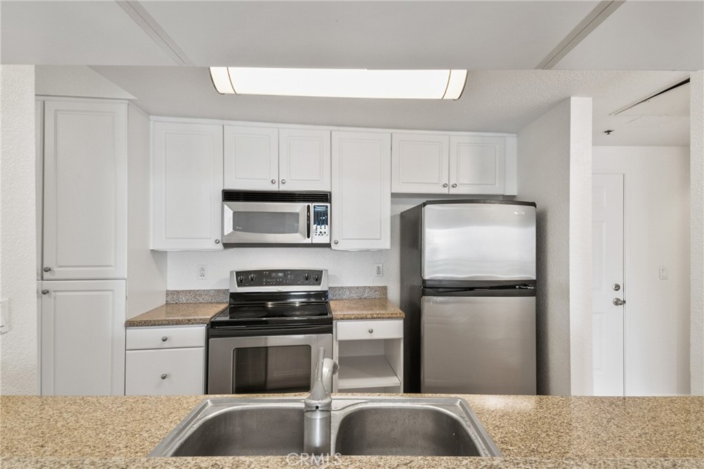 838 Pine Avenue, Unit 118 Long Beach, CA 90813 - Photo 11 of 35