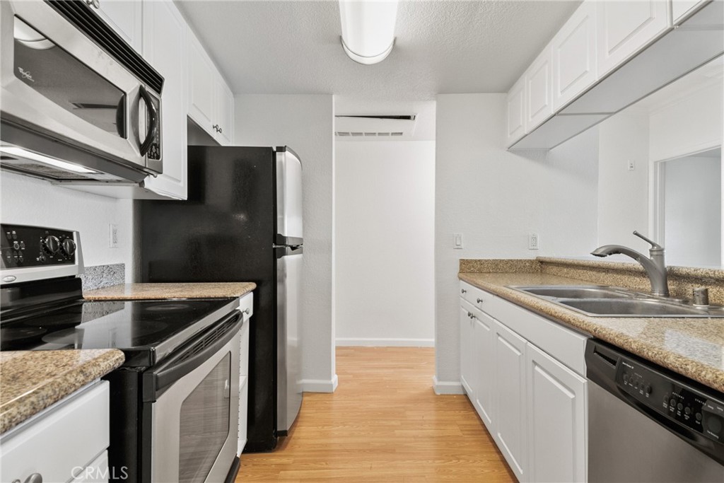 838 Pine Avenue, Unit 118 Long Beach, CA 90813 - Photo 10 of 35