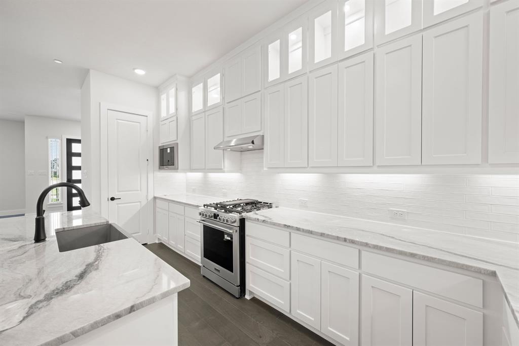 12735 Rutland Drive Dallas, TX 75234 - Photo 11 of 29 12_1848 Wittington- Kitchen-3