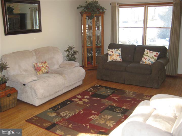 273 East Browning Road Bellmawr, NJ 08031 - Photo 8 of 17 Living Room