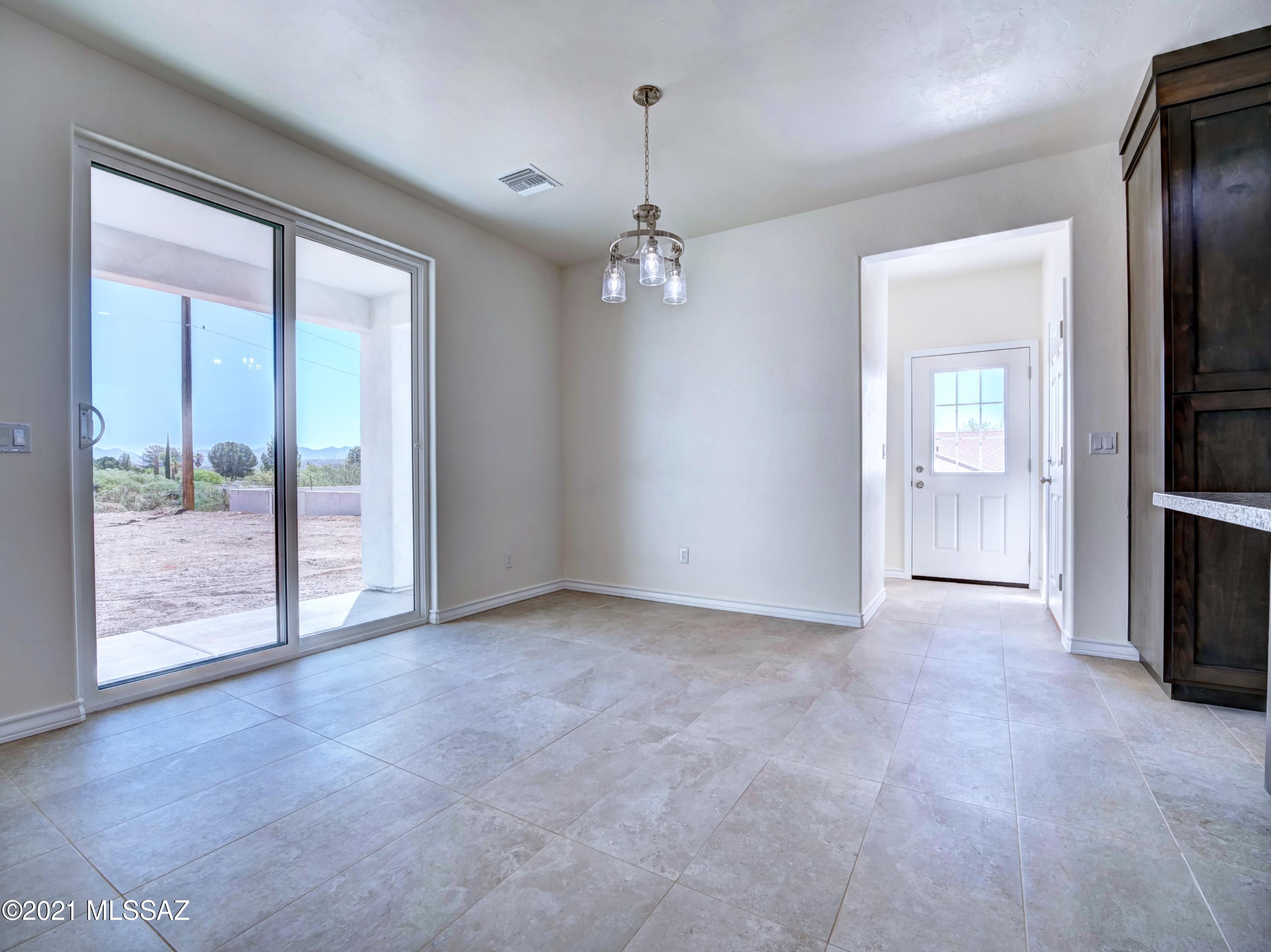 427 Willow Drive Rio Rico, AZ 85648 - Photo 9 of 29