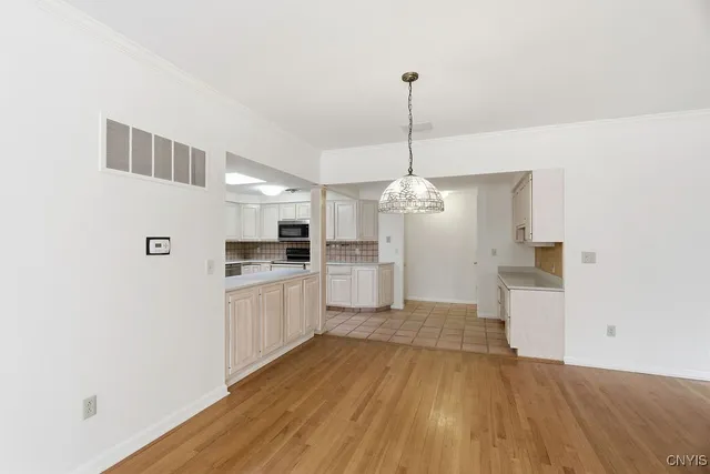 $315,000 | 25 The Orchard, Manlius, NY 13066