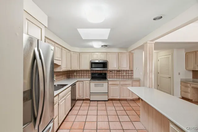 $315,000 | 25 The Orchard, Manlius, NY 13066