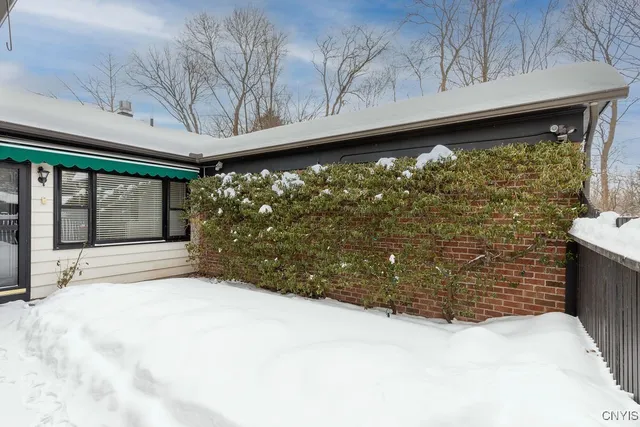 $315,000 | 25 The Orchard, Manlius, NY 13066