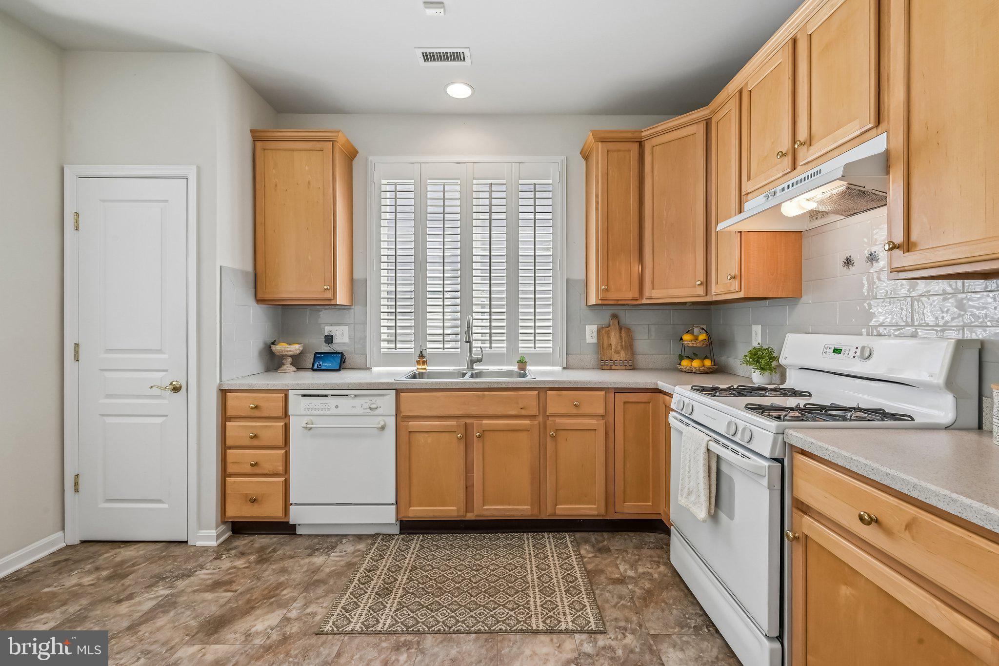 15 Shipps Way Delanco, NJ 08075 - Photo 9 of 24 Kitchen