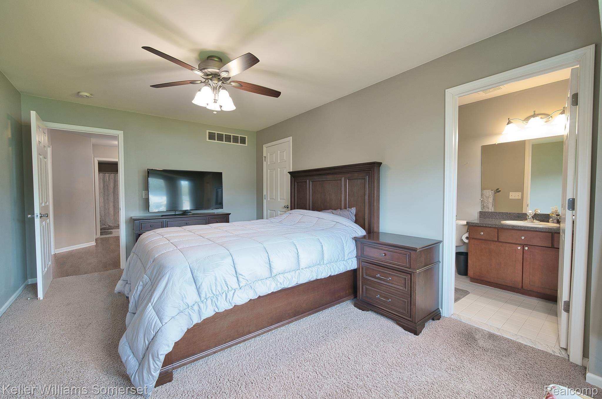51480 Rivard Road New Baltimore, MI 48047 - Photo 17 of 26 DSC08969.jpg