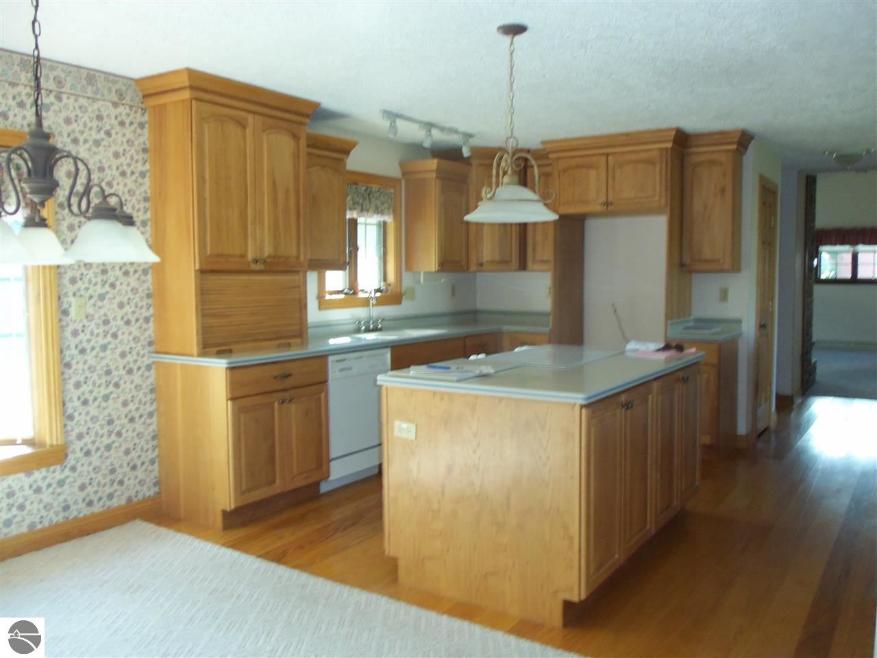 10960 East Wolfe Road Wheeler, MI 48662 - Photo 12 of 40 1790865-11.JPG