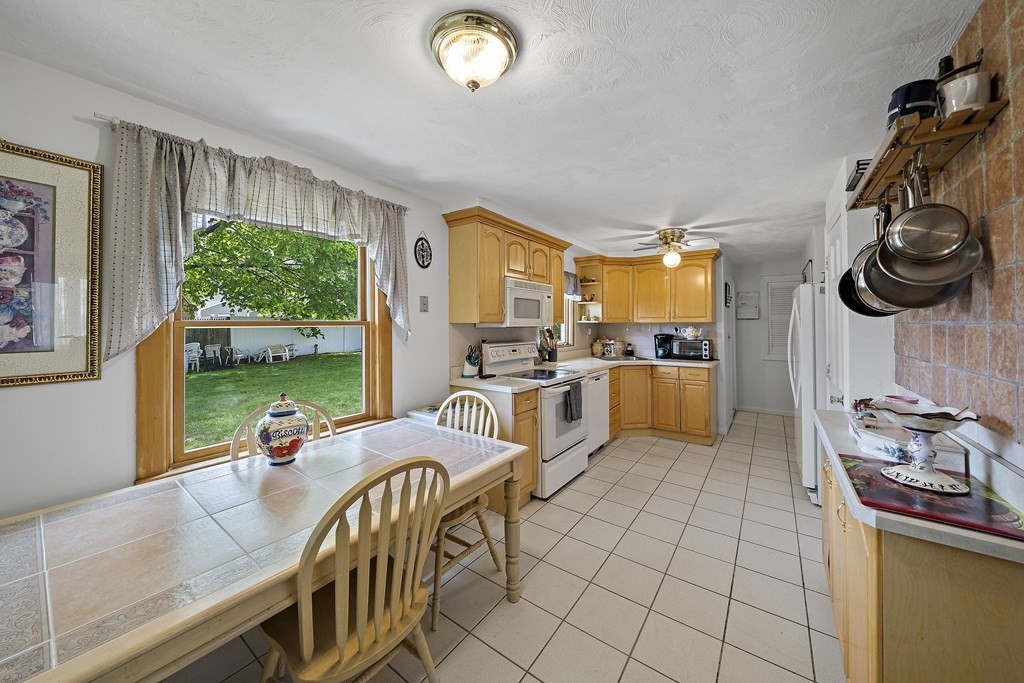 44 Nicholas Road Braintree, MA 02184 - Photo 3 of 22 Gallery Image 3
