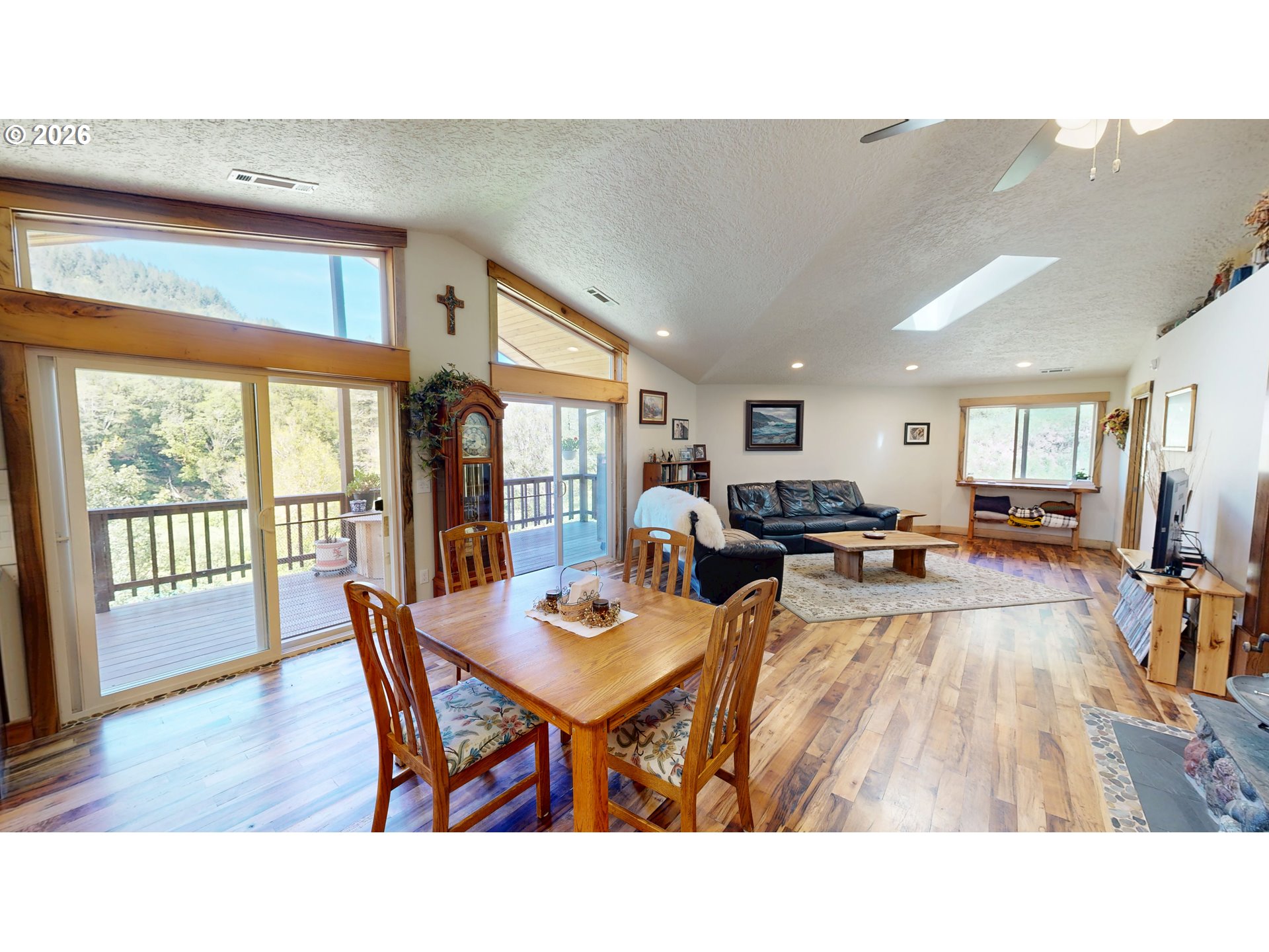 17638 Lewis Creek Road Brookings, OR 97415 - Photo 9 of 48