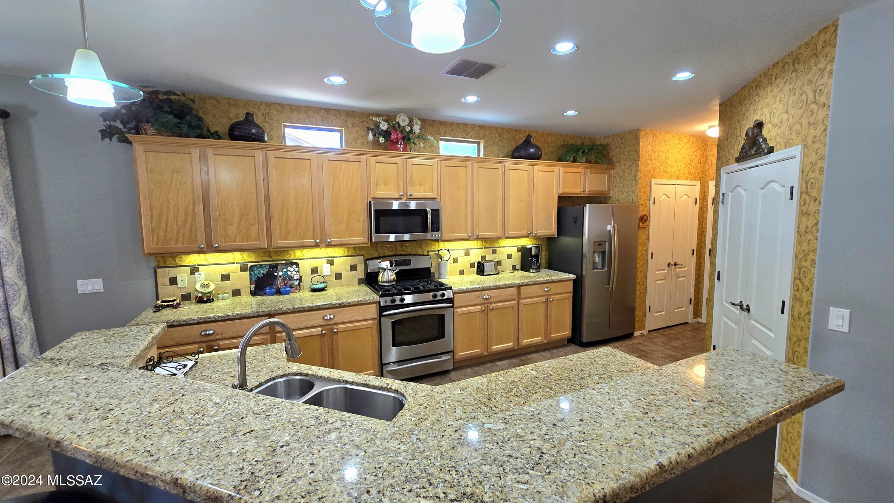 3725 East Northern Dancer Road Tucson, AZ 85739 - Photo 6 of 38