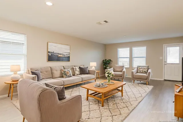 $1,400 | 3921 Far Horizon, Seguin, TX 78155