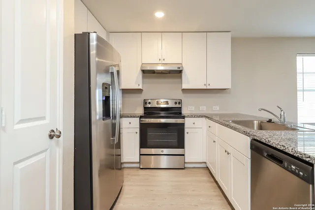 $1,400 | 3921 Far Horizon, Seguin, TX 78155