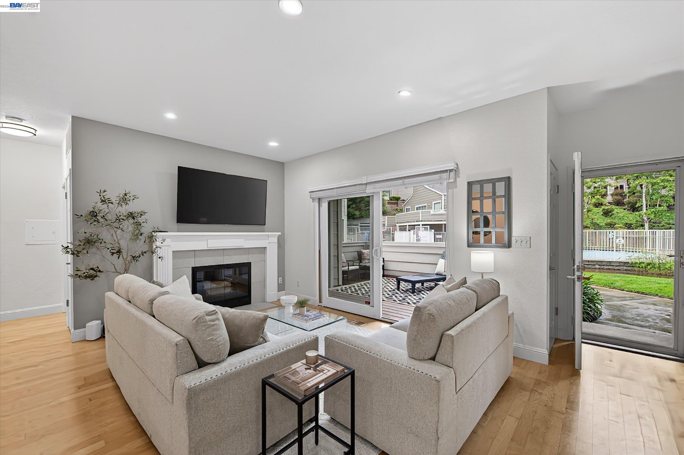 108 Norris Canyon Place, Unit D San Ramon, CA 94582 - Photo 5 of 33