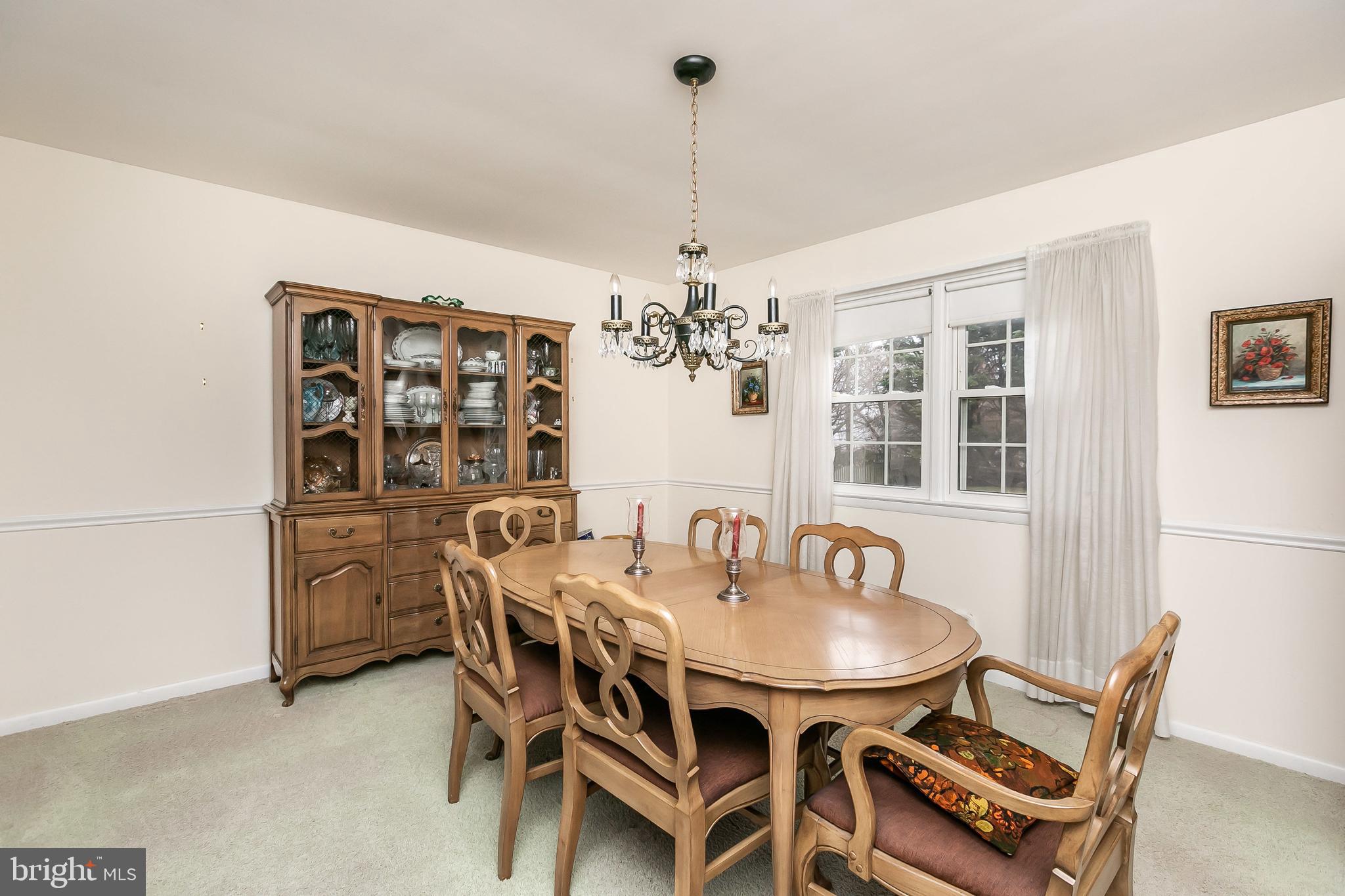 Separate dining room
