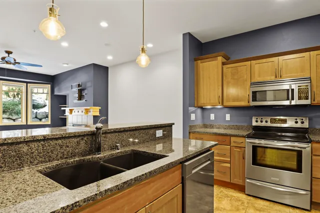 $349,900 | 10 Glen Brook Way, Unit 109, Fitchburg, WI 53711