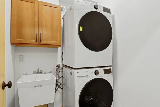 $349,900 | 10 Glen Brook Way, Unit 109, Fitchburg, WI 53711