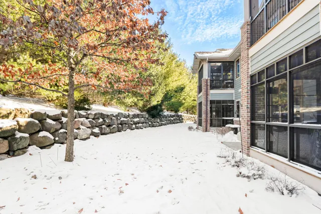 $349,900 | 10 Glen Brook Way, Unit 109, Fitchburg, WI 53711