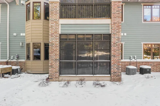 $349,900 | 10 Glen Brook Way, Unit 109, Fitchburg, WI 53711