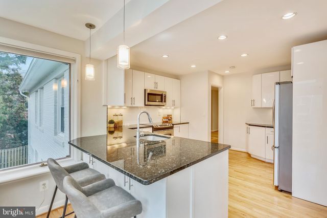 $1,160,000 | 5041 Westpath Terrace, Bethesda, MD 20816