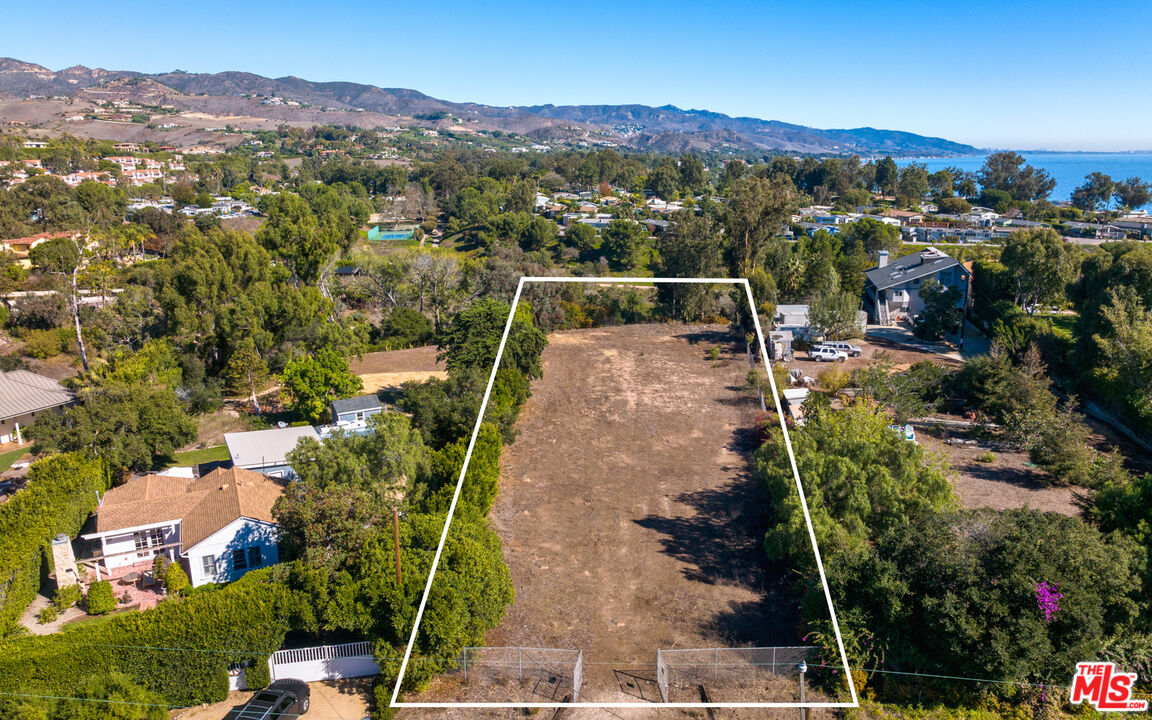 6672 Zumirez Drive Malibu, CA 90265 - Photo 11 of 32 a view of a city with tall buildings
