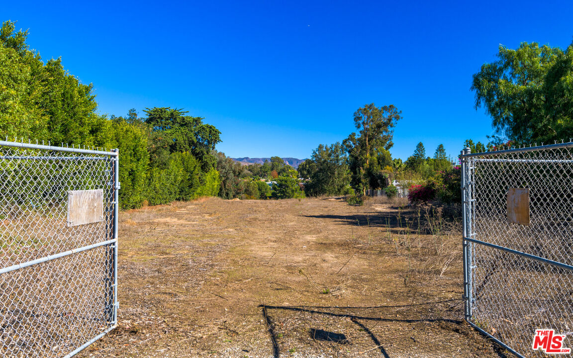 6672 Zumirez Drive Malibu, CA 90265 - Photo 13 of 32 a view of a backyard