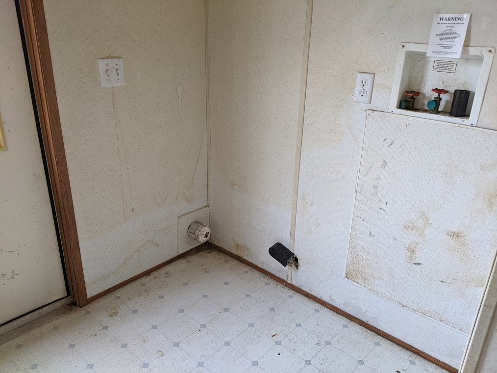 915 Burford Road Lebanon, TN 37087 - Photo 10 of 10 a view of utility room