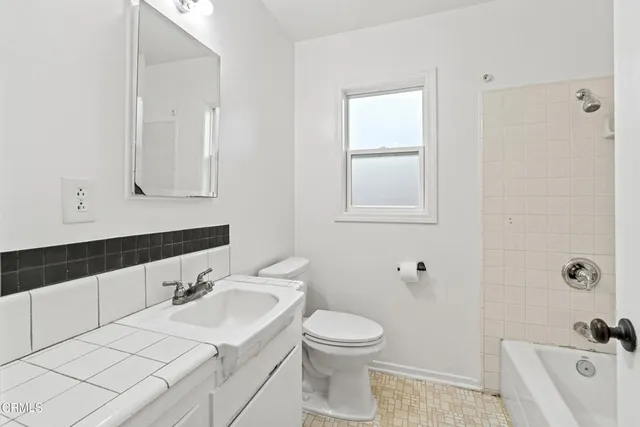 $950,000 | 3341-3345 Porter Lane, Ventura, CA 93003