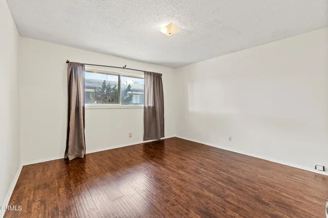 $950,000 | 3341-3345 Porter Lane, Ventura, CA 93003