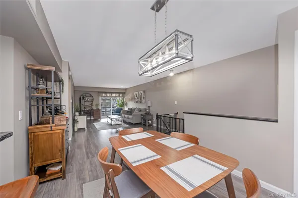 $469,000 | 140 Mariners Way, Copiague, NY 11726