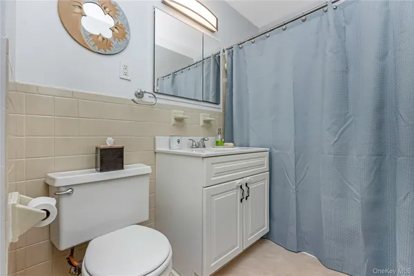 $469,000 | 140 Mariners Way, Copiague, NY 11726