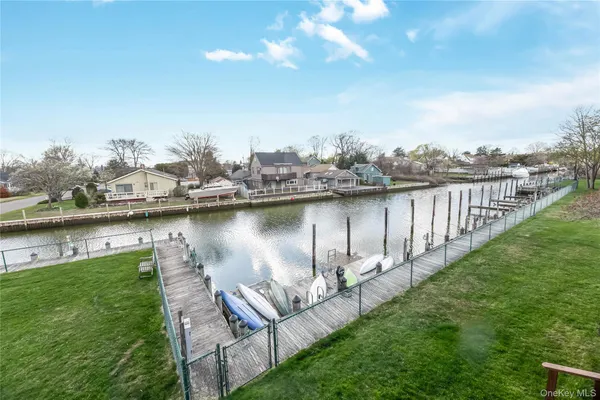 $469,000 | 140 Mariners Way, Copiague, NY 11726
