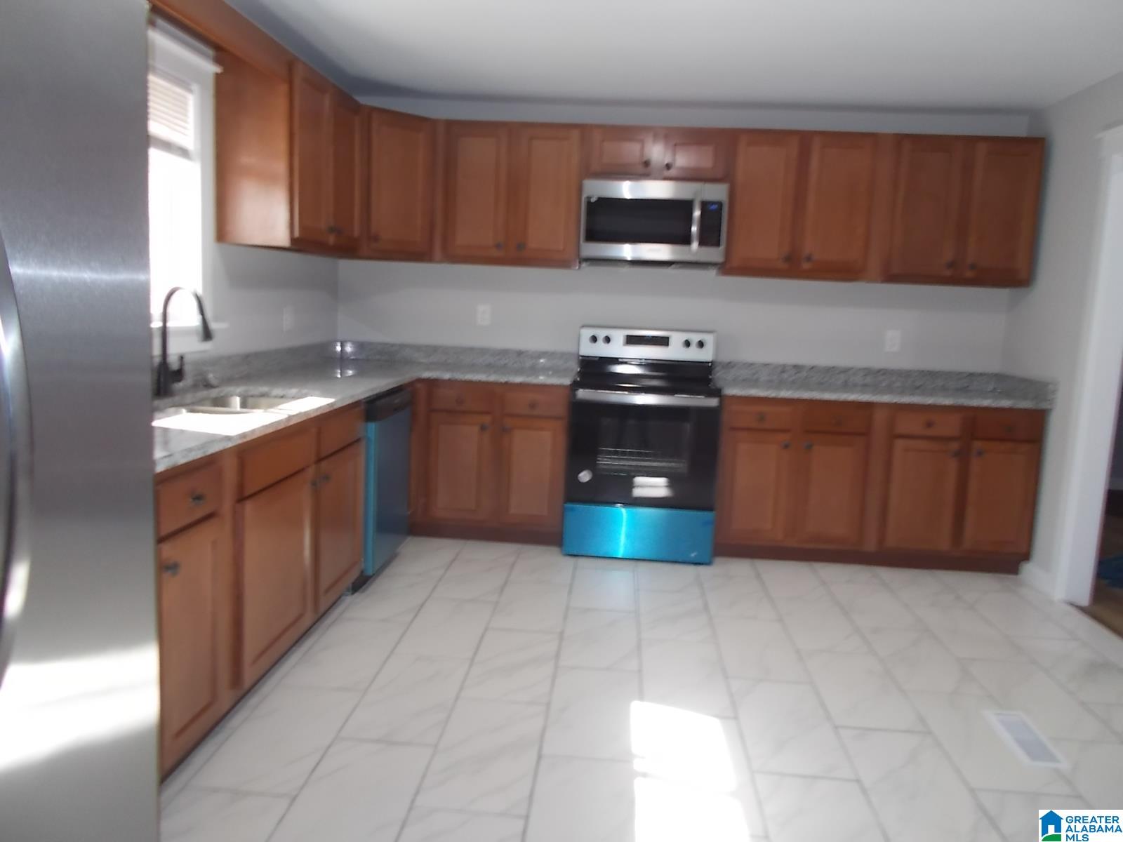 1185 Fieldstown Road Gardendale, AL 35071 - Photo 4 of 21