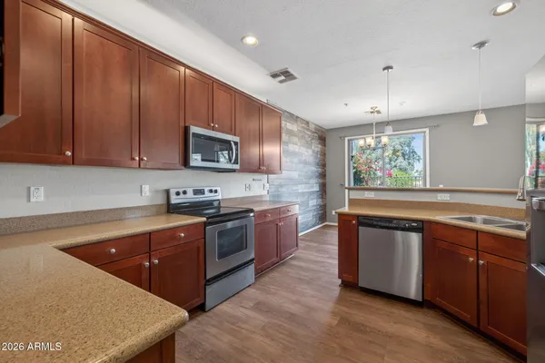 $379,900 | 3064 East Dunbar Drive, Phoenix, AZ 85042