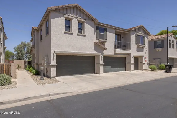 $379,900 | 3064 East Dunbar Drive, Phoenix, AZ 85042