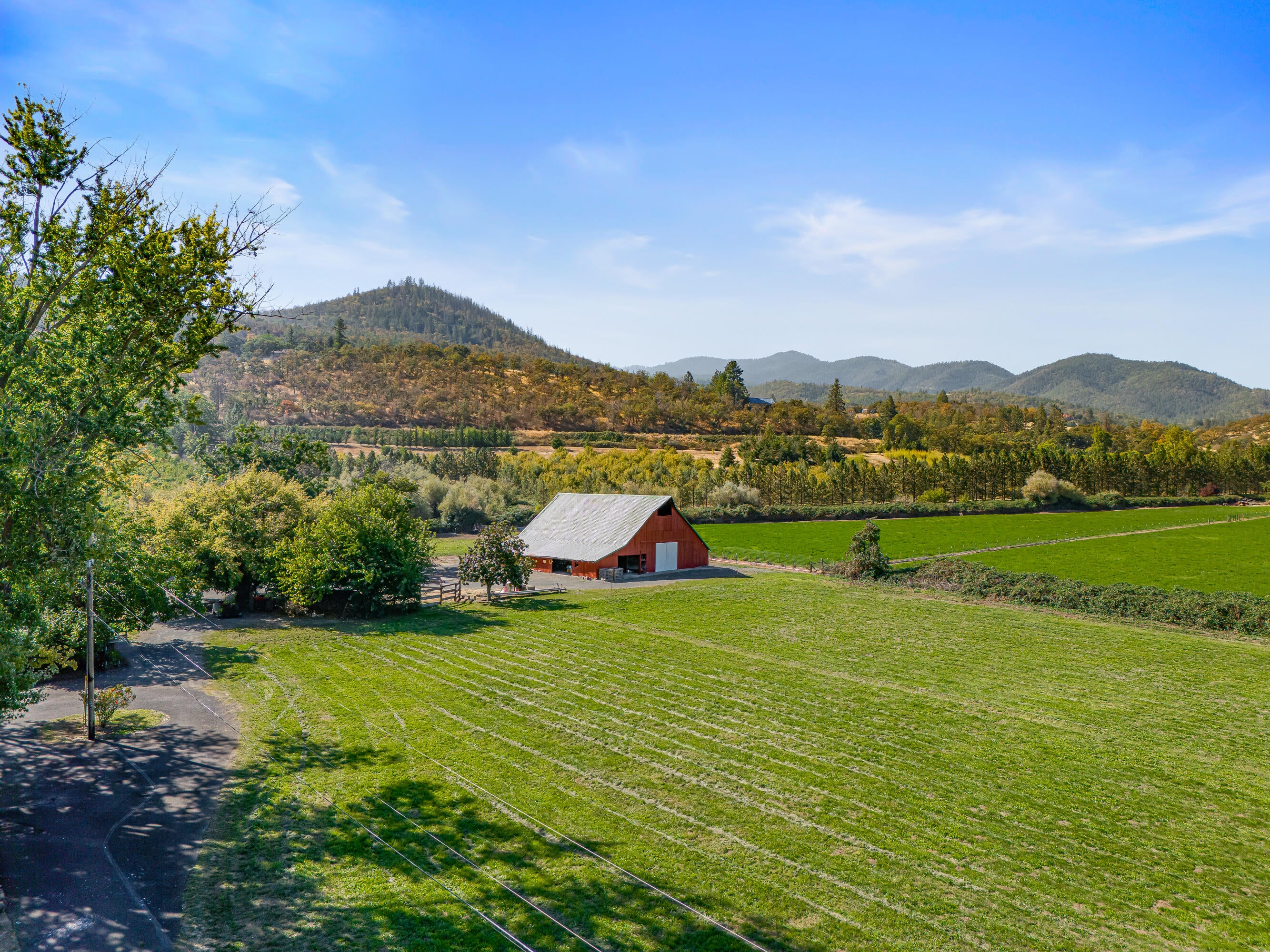 1593 Pioneer Road Talent, OR 97540 - Photo 4 of 50 1593 Pioneer Road, Talent, OR 97540