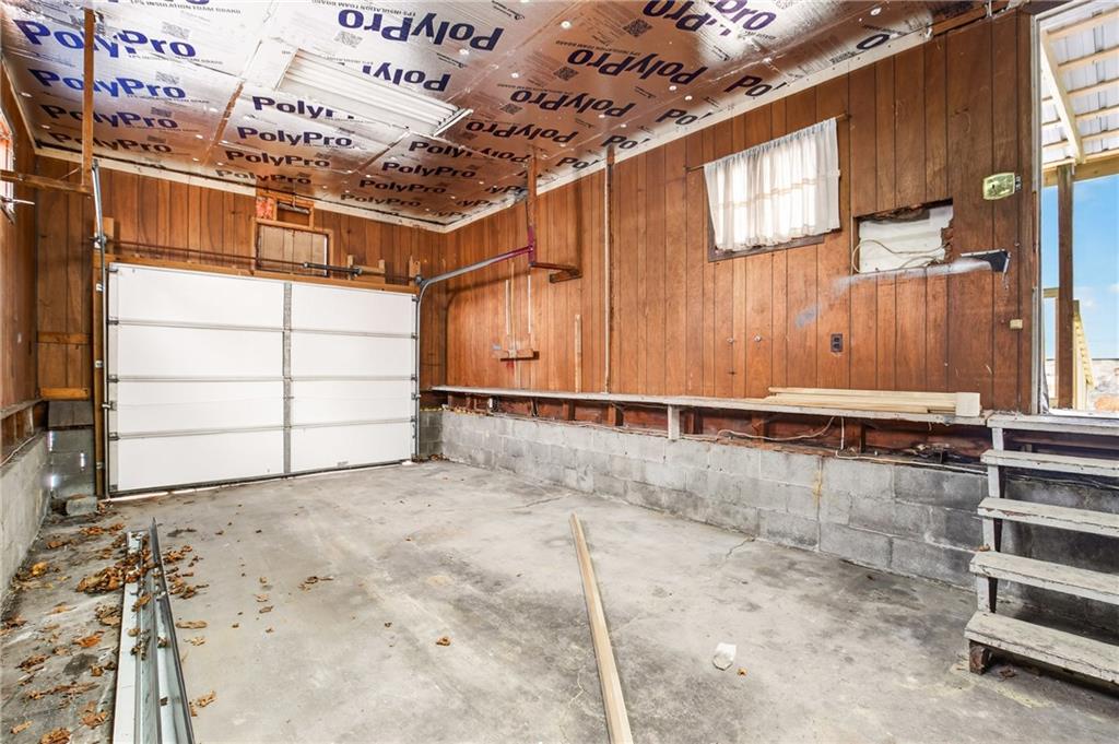 403 9th Street Windber, PA 15963 - Photo 31 of 34 a view of a garage