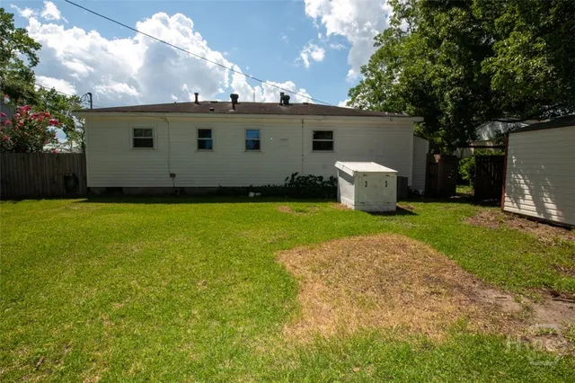 $225,000 | 328 Riverview Drive, Savannah, GA 31404