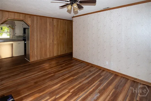 $225,000 | 328 Riverview Drive, Savannah, GA 31404