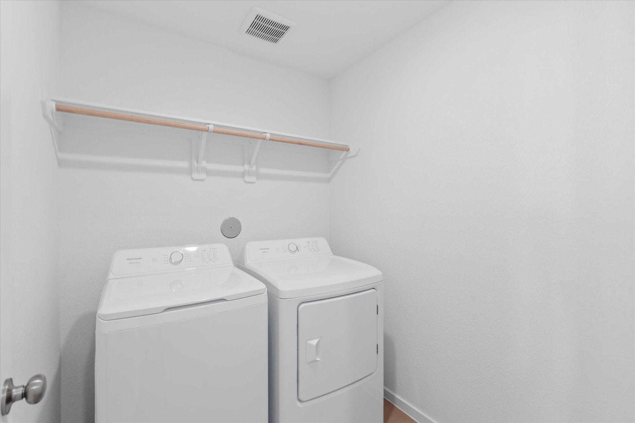 28922 Rustic Windmill Way Hockley, TX 77447 - Photo 8 of 24 a utility room with dryer and washer